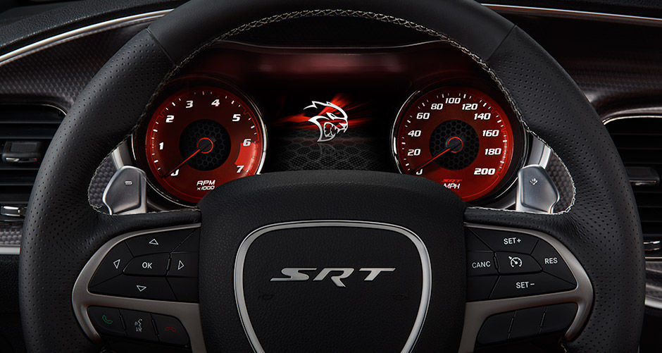 2015-charger-gallery-srt-18