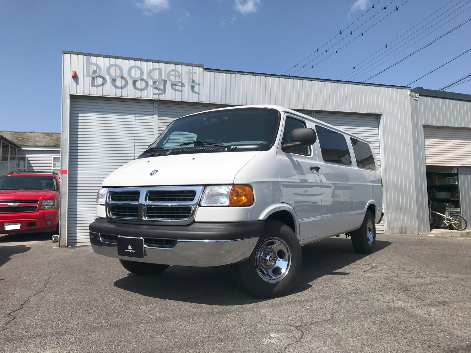 完成。2001y ダッジラムバンB1500 新車並行