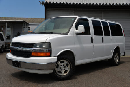 新車並行 2006年式 シボレー エクスプレス パッセンジャー AWD \3,700,000