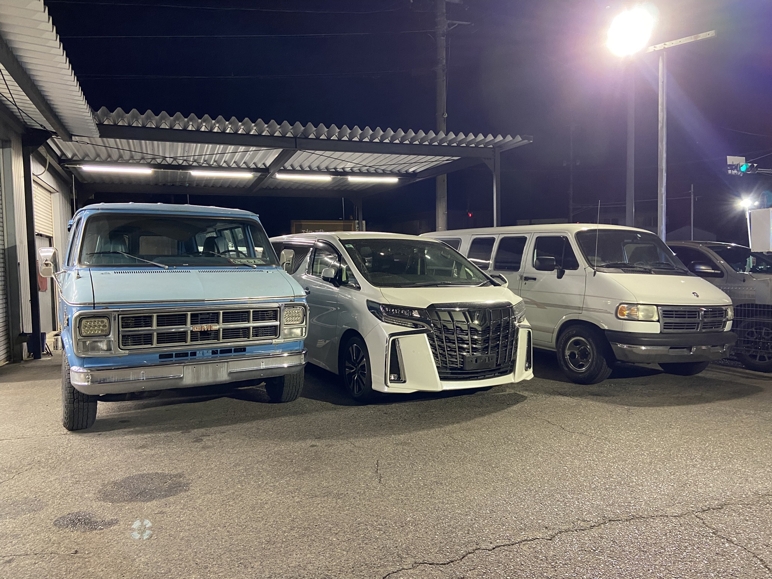 最近の作業と国産車成約、保険修理、車検など