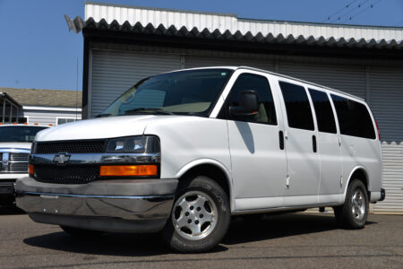 在庫車両の紹介 06y シボレー エクスプレスAWD パッセンジャー 新車並行