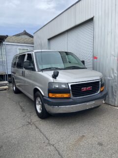 入庫車両? 08y GMCサバナAWD新車並行